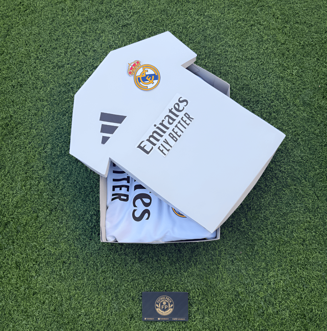 Caja Leyenda Mujer – Cristiano Ronaldo Real Madrid - FutbolPack