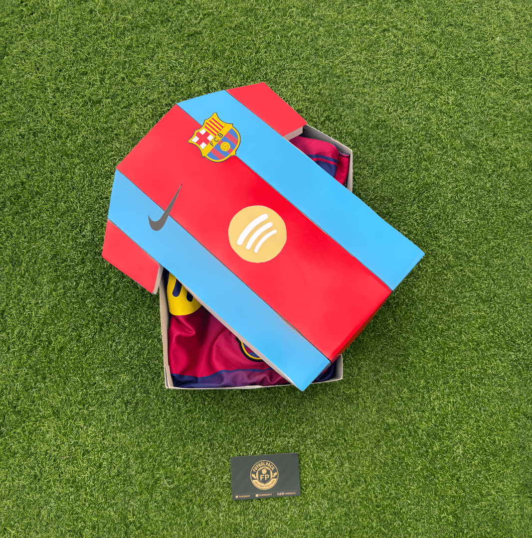 Caja Leyenda Mujer – Messi Barça - FutbolPack